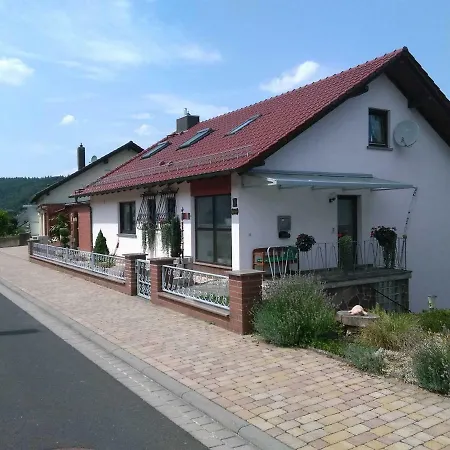 Gaestehaus Natterer - 2 Appartement Momlingen